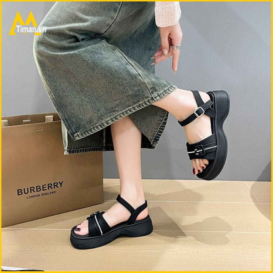 Thiết kế thoải mái của Giày Sandal Nữ TM-CG68