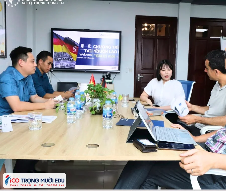 Hình ảnh lớp học và trung tâm Trọng Mười Edu/ICOEURO