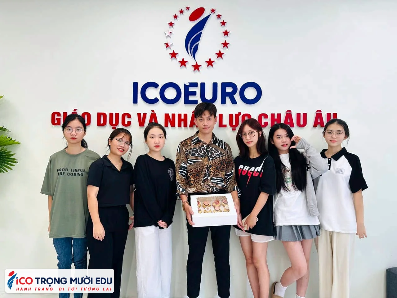 Hình ảnh lớp học và trung tâm Trọng Mười Edu/ICOEURO