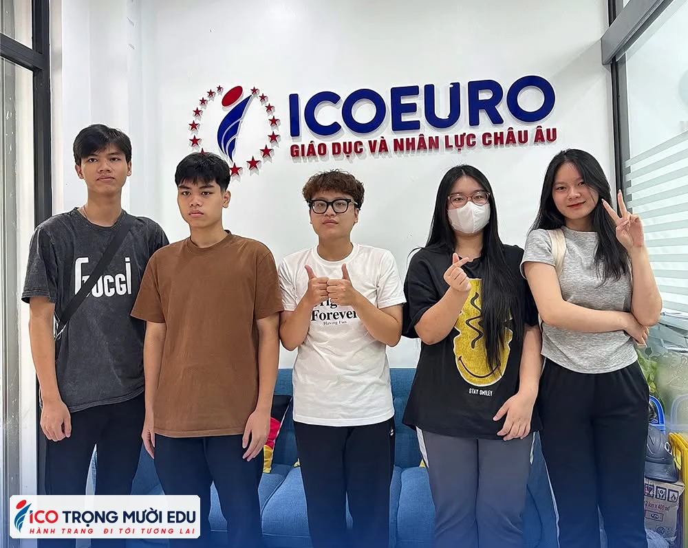 Hình ảnh lớp học và trung tâm Trọng Mười Edu/ICOEURO