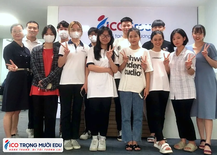 Hình ảnh tiễn bay và hành trình xuất cảnh của học viên Trọng Mười Edu/ICOEURO