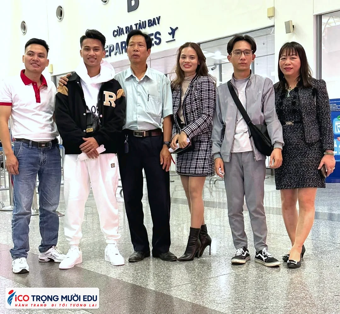 Hình ảnh tiễn bay và hành trình xuất cảnh của học viên Trọng Mười Edu/ICOEURO