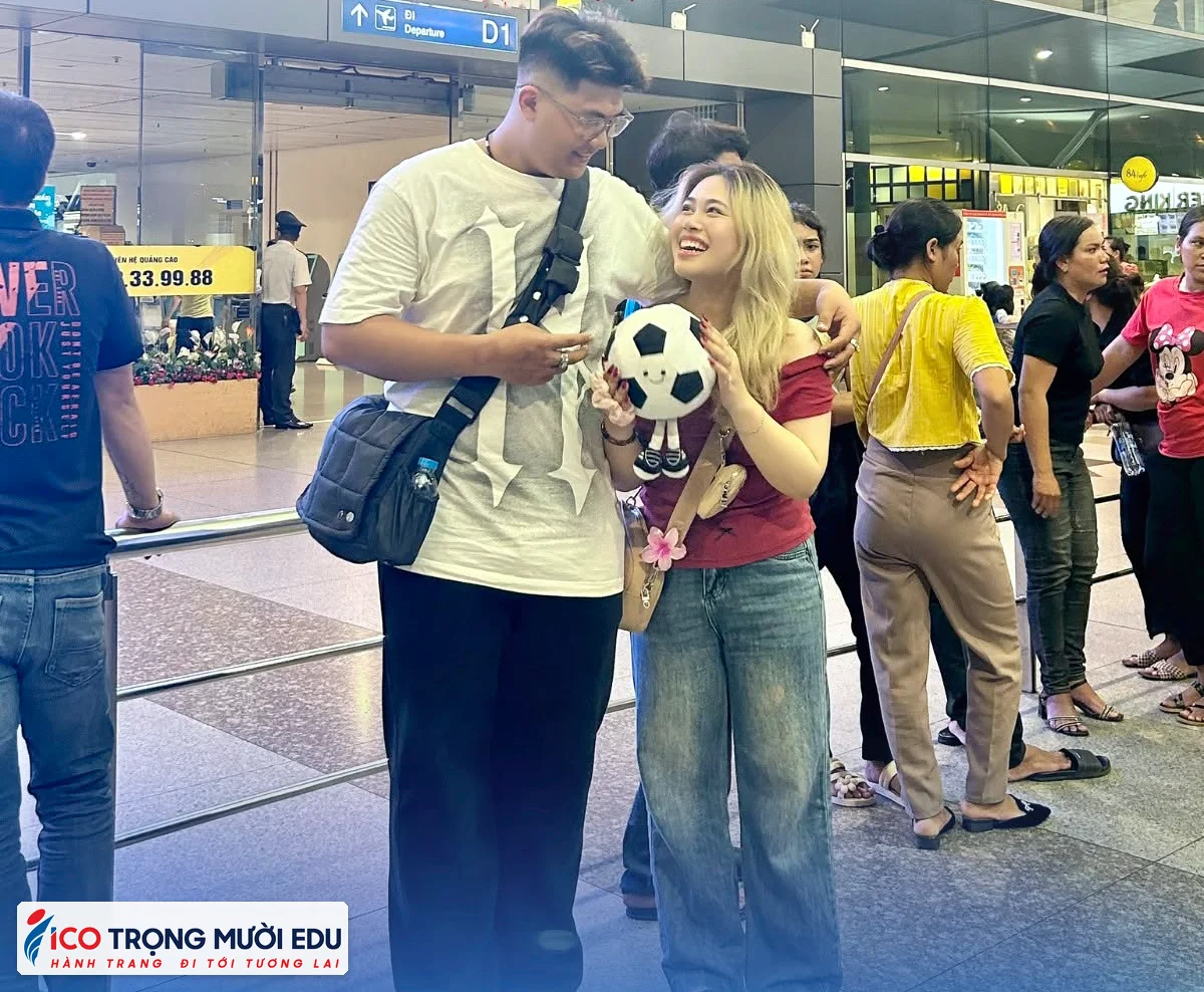 Hình ảnh tiễn bay và hành trình xuất cảnh của học viên Trọng Mười Edu/ICOEURO