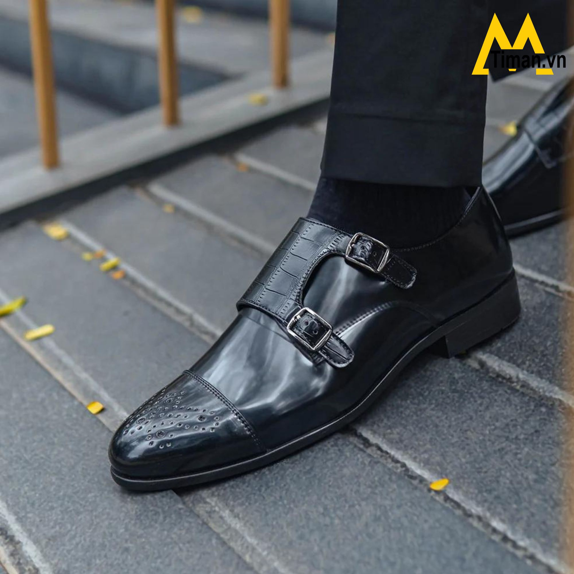 Thiết kế giày Monk Strap