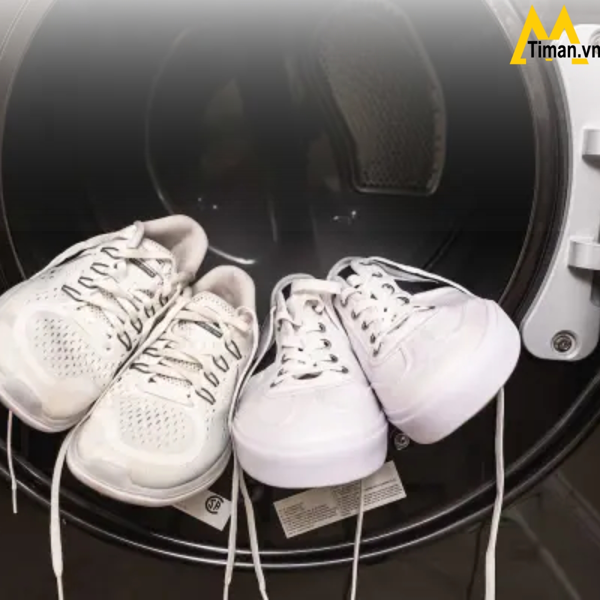 Cách phơi giày bằng máy sấy quần áo