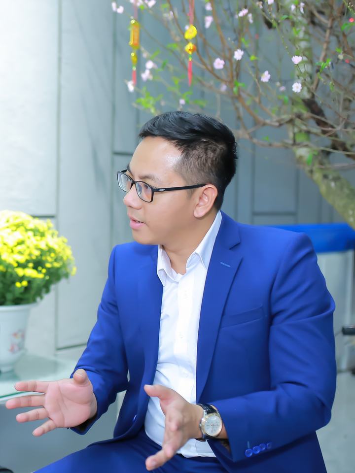 Coach Lộc Ikigai đang trao đổi
