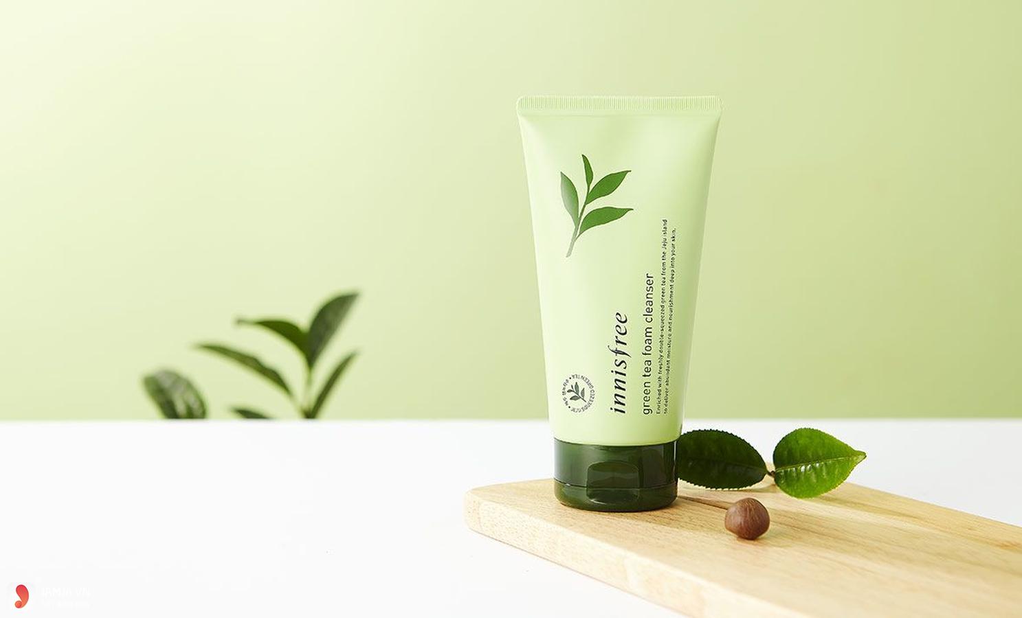 Green tea cleansing foam. Innisfree Green Tea Foam Cleanser. Пенка Innisfree Green Tea. Innisfree Green Tea Cleansing Foam. Innisfree пенка для умывания Green Tea Foam Cleanser, 150мл.