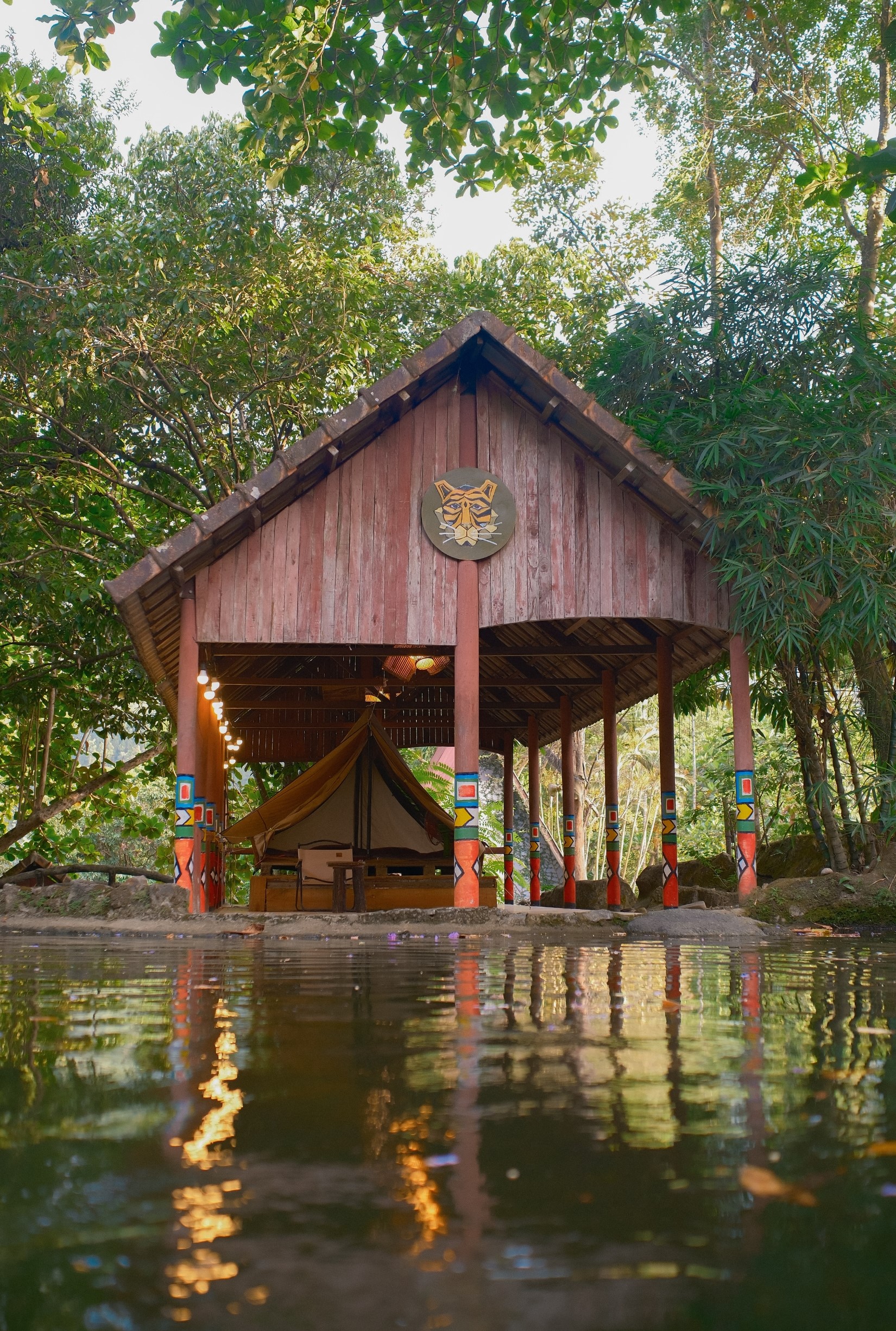 Camping nghe tiếng suối Đà Nẵng