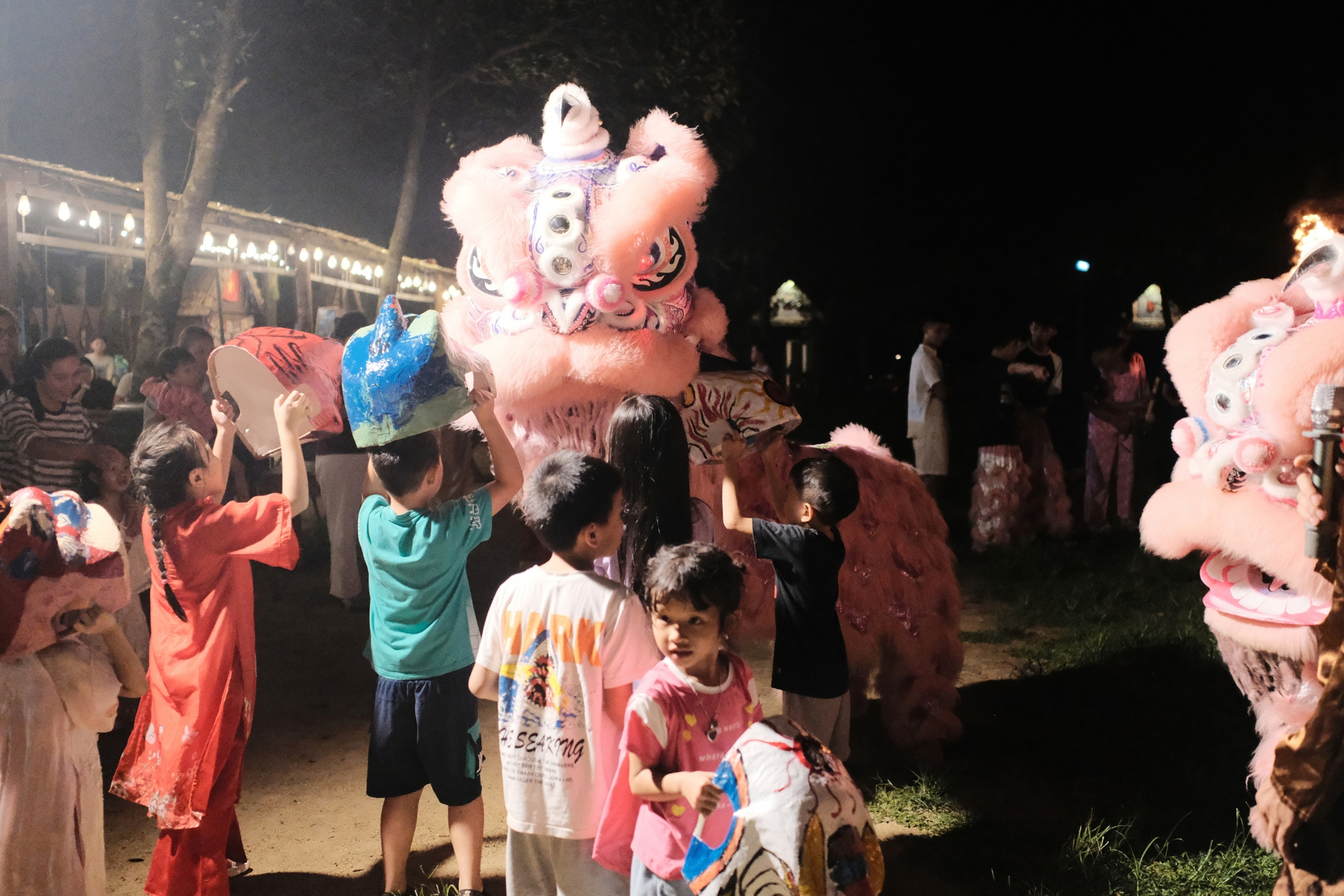 Múa Lân Trung Thu Tại Làng Toom Sara Đà Nẵng