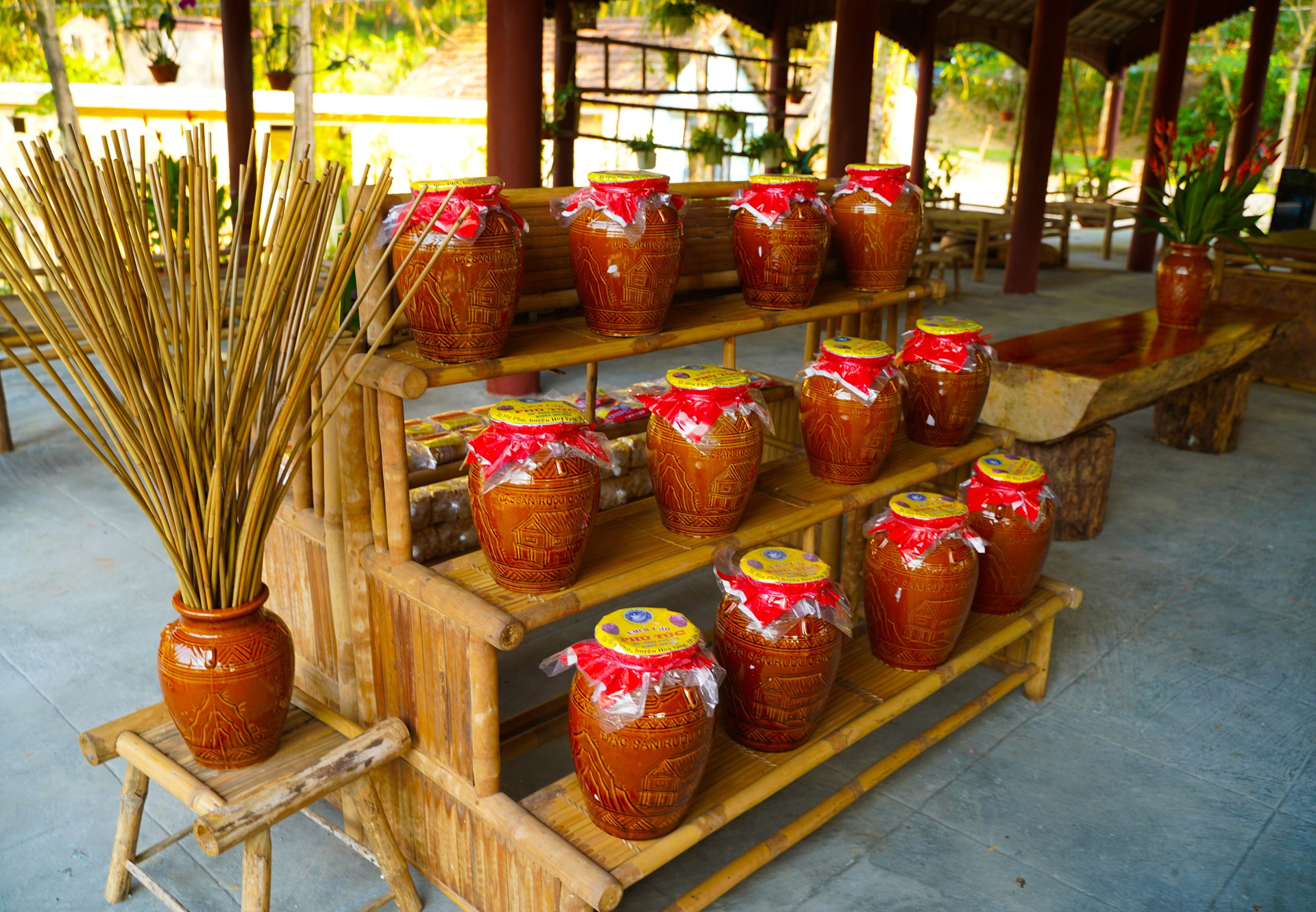 Làm rượu cần truyền thống Toom Sara Đà Nẵng