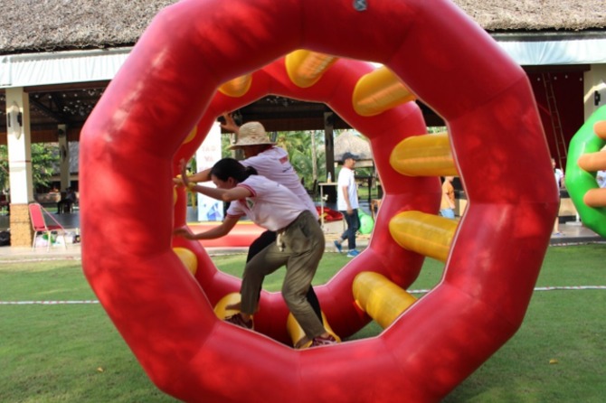 Bánh Xe Khổng Lồ