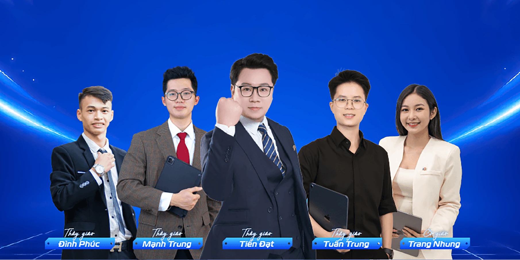 Đội ngũ giáo viên SSStudy: Đình Phúc, Mạnh Trung, Tiến Đạt, Tuấn Trung và Trang Nhung