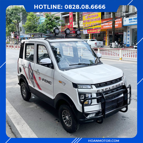 Xe ô tô 4 bánh, 4 chỗ chạy xăng