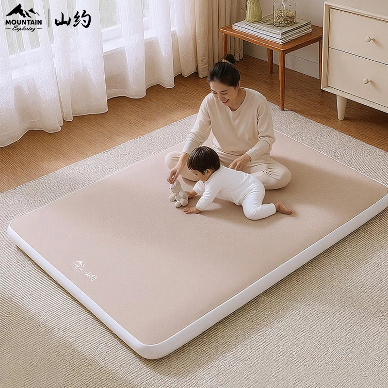 Mẹ và bé trên đệm SUP Mountain