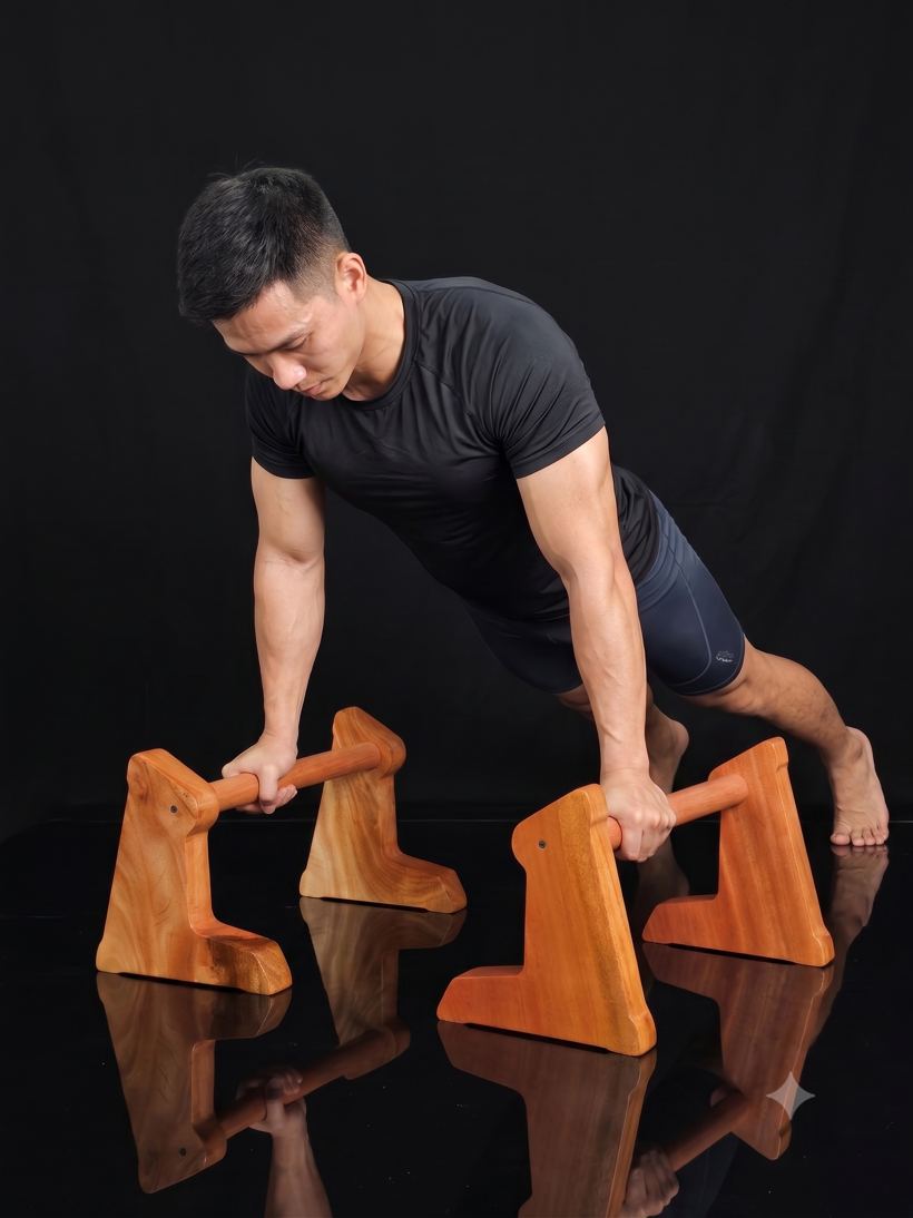 Tập planche lean với bộ dụng cụ hít đất gỗ