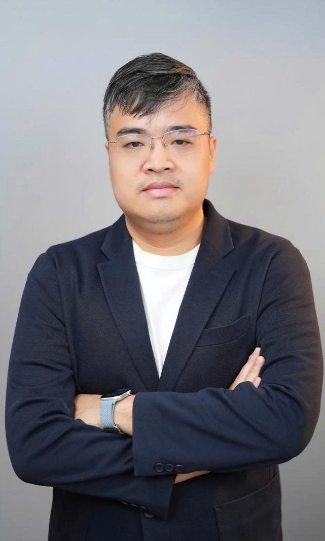 Mr. Stephen Nguyễn