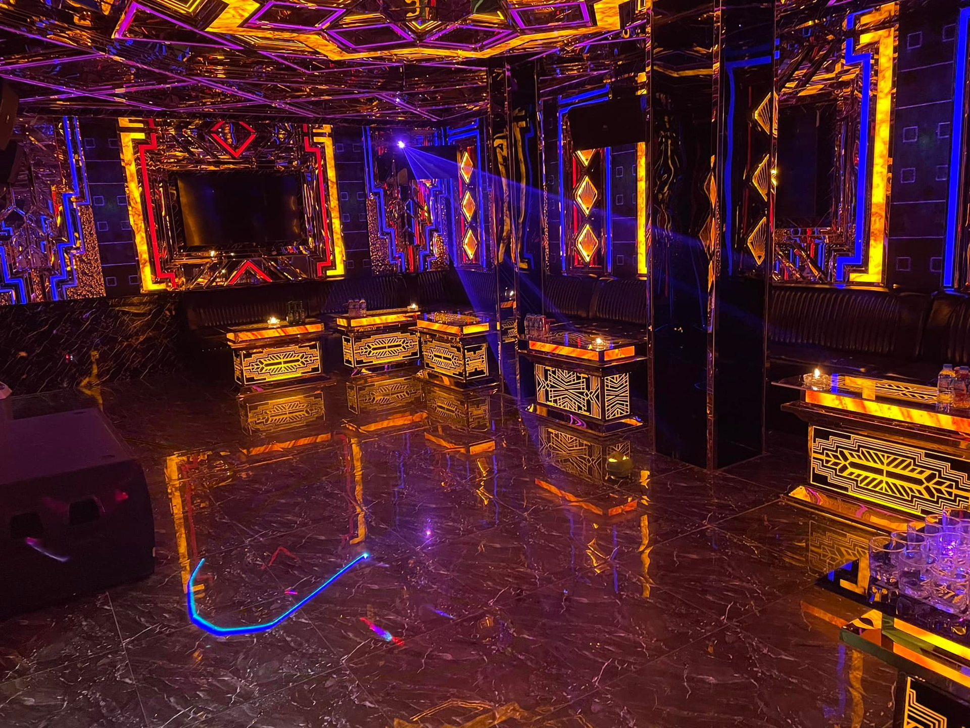Karaoke Bingo 142 Triệu Việt Vương