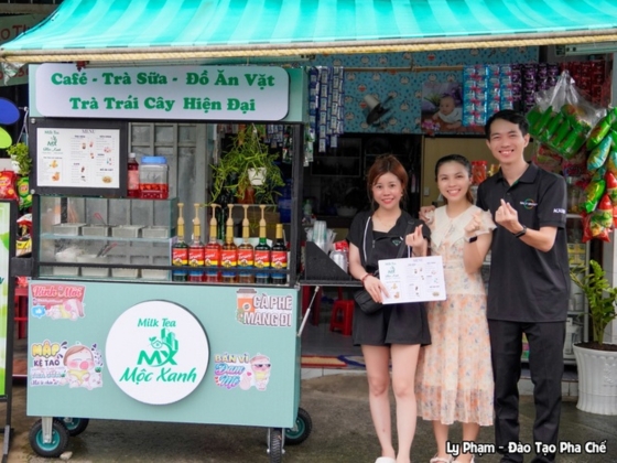 Quán cafe và xe trà của học viên SaLy Academy