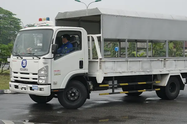 Xe tải dùng trong đào tạo lái xe hạng C