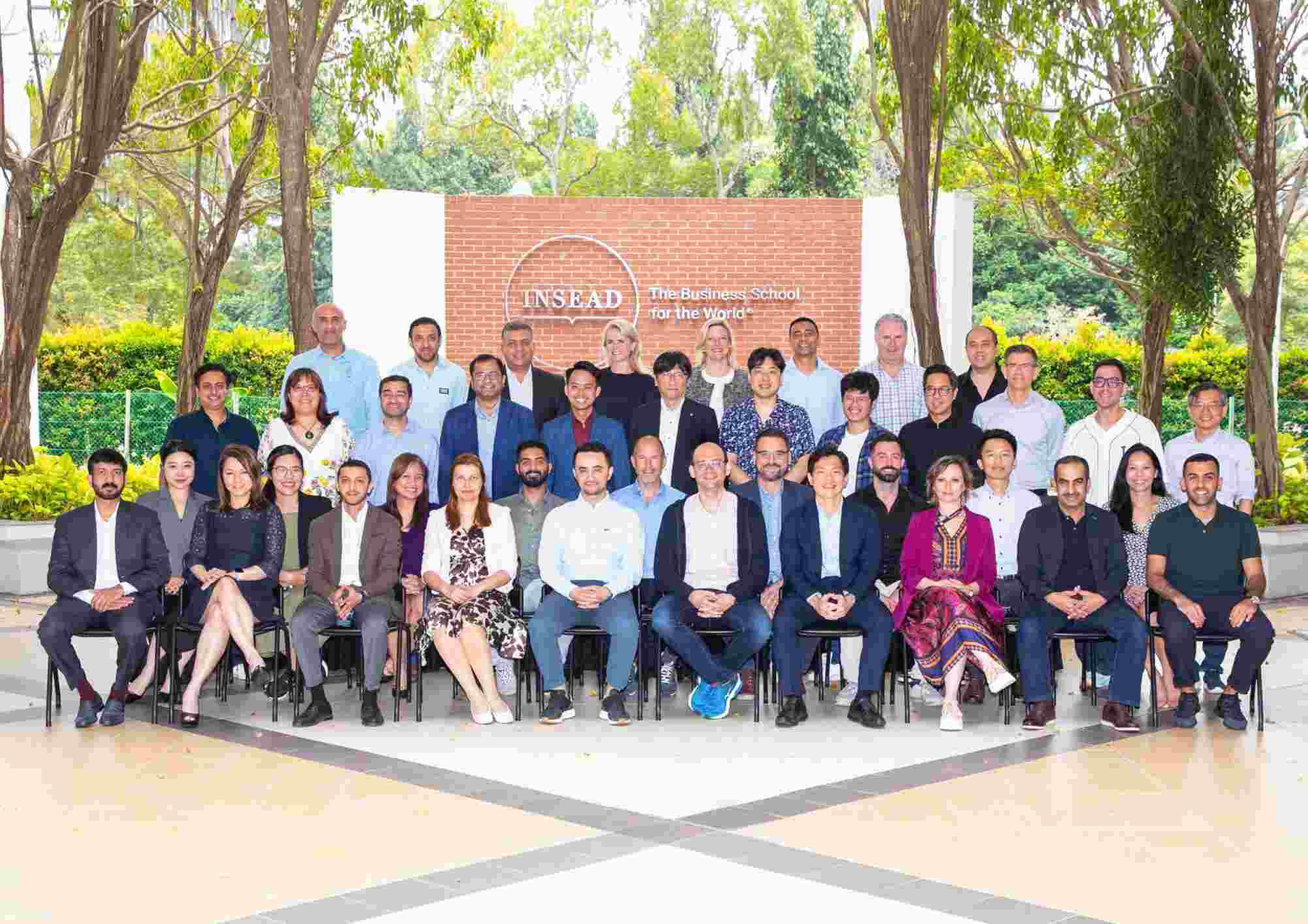 Ảnh Đàm Thế Ngọc học chiến lược tăng trưởng doanh nghiệp tại INSEAD Busines School 