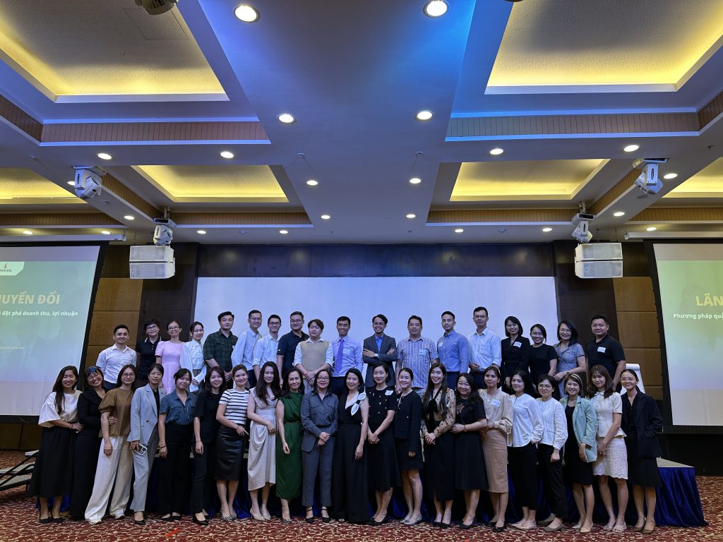 Đào tạo đội ngũ Quản lý sales các cấp của VinPearl
