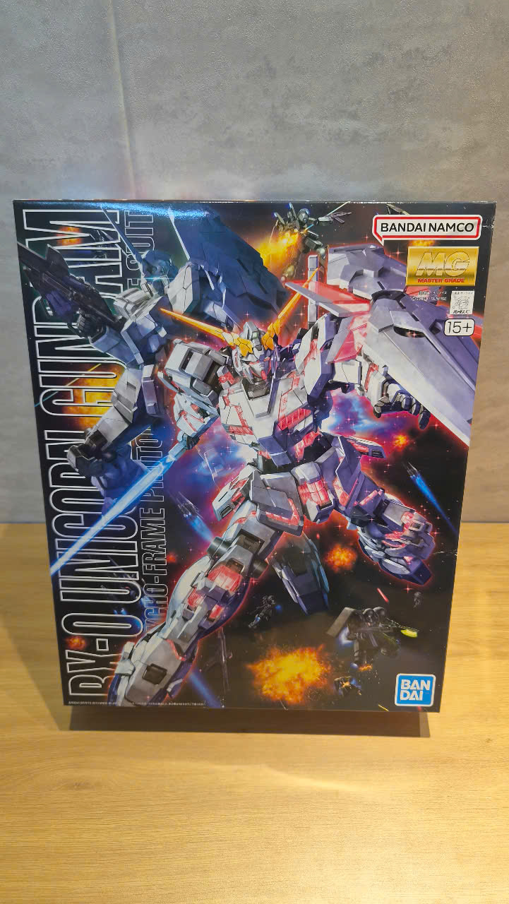 Mô hình Bandai HG RX-78-2 Gundam