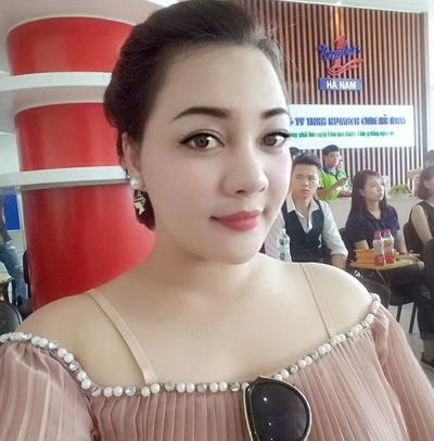 Trước điều trị: Viêm đỏ rụng tóc