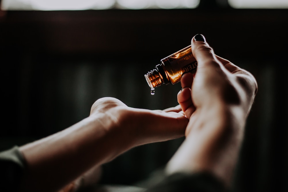 Aromatherapy massage with essential oils at Massage Luna Spa