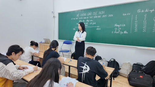 Thầy cô hướng dẫn tận tình từng học sinh