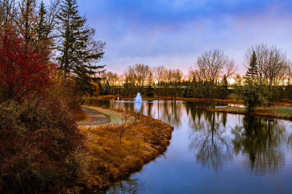Công viên hồ nước tại thành phố Red Deer, Alberta