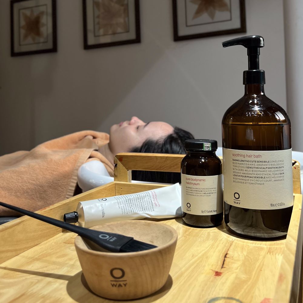 Dầu gội dịu nhẹ làm sạch da đầu