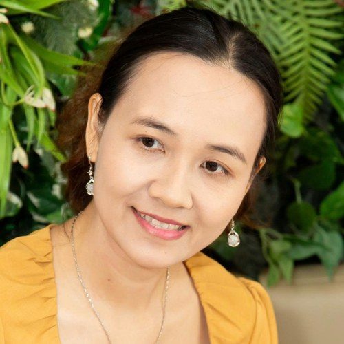 Chân dung Coach Lê Hồng Nga