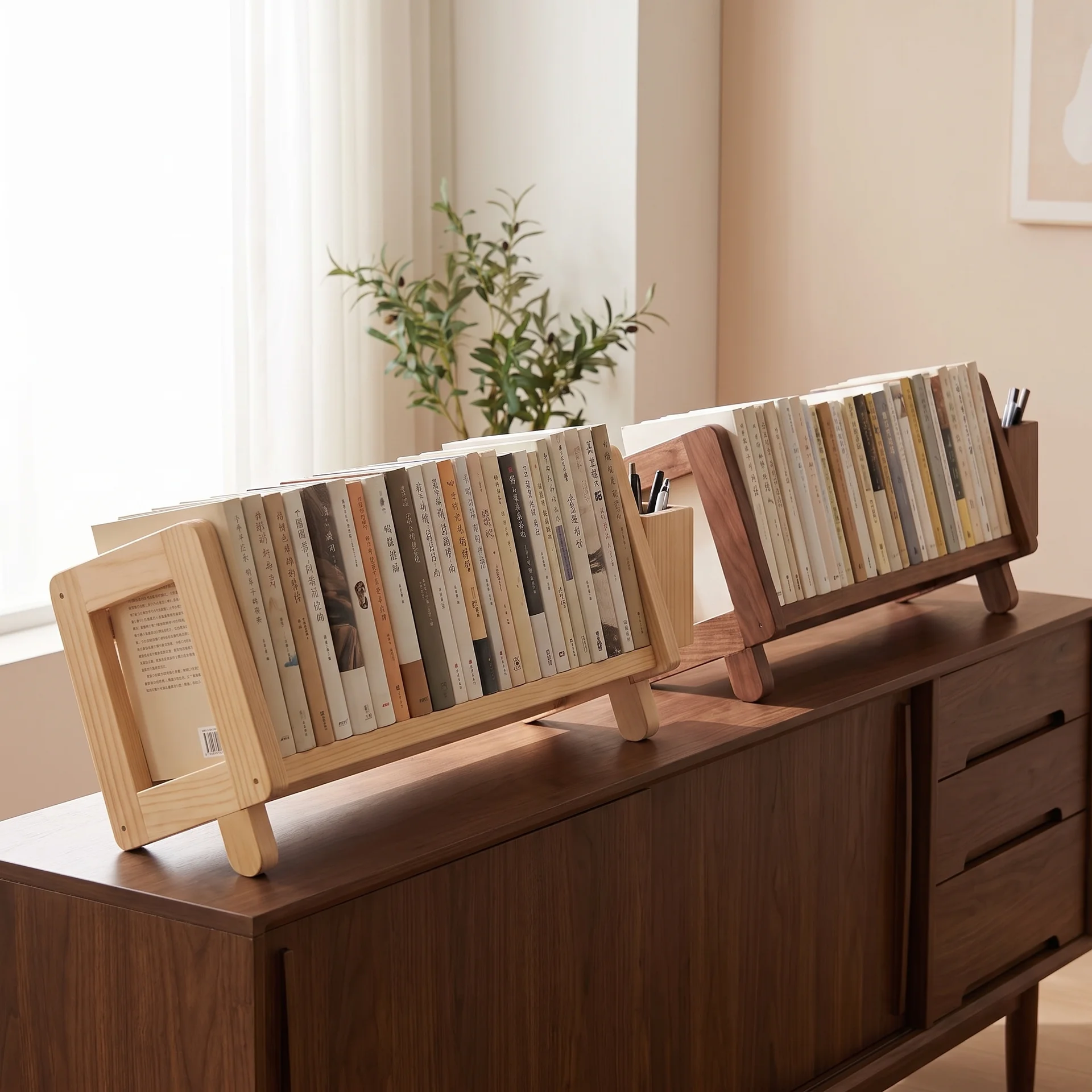 Giá đựng sách để bàn gỗ thông