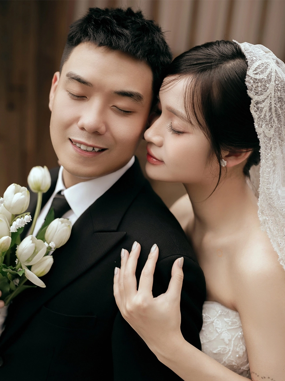 Hazel Rose - váy dạ hội mặt sau