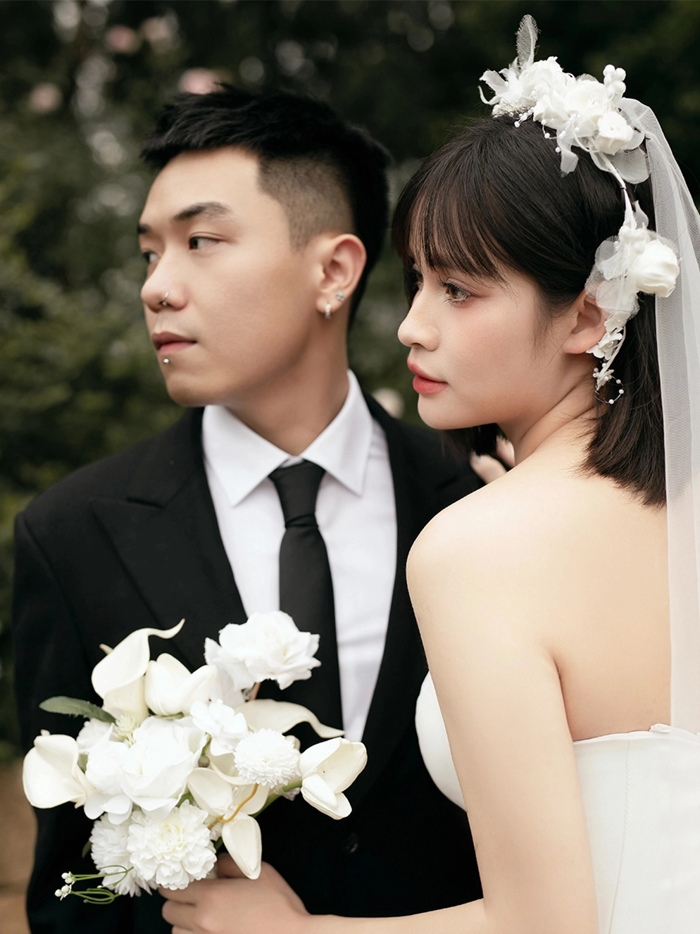 Clara - váy dạ hội mặt sau