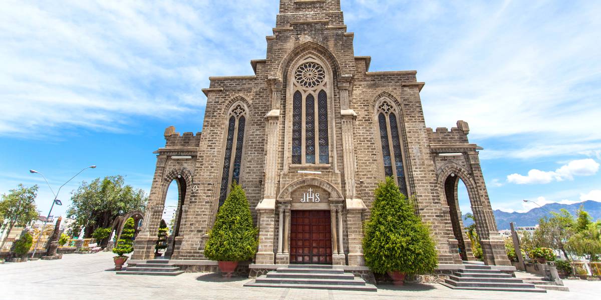 stone church in nha trang