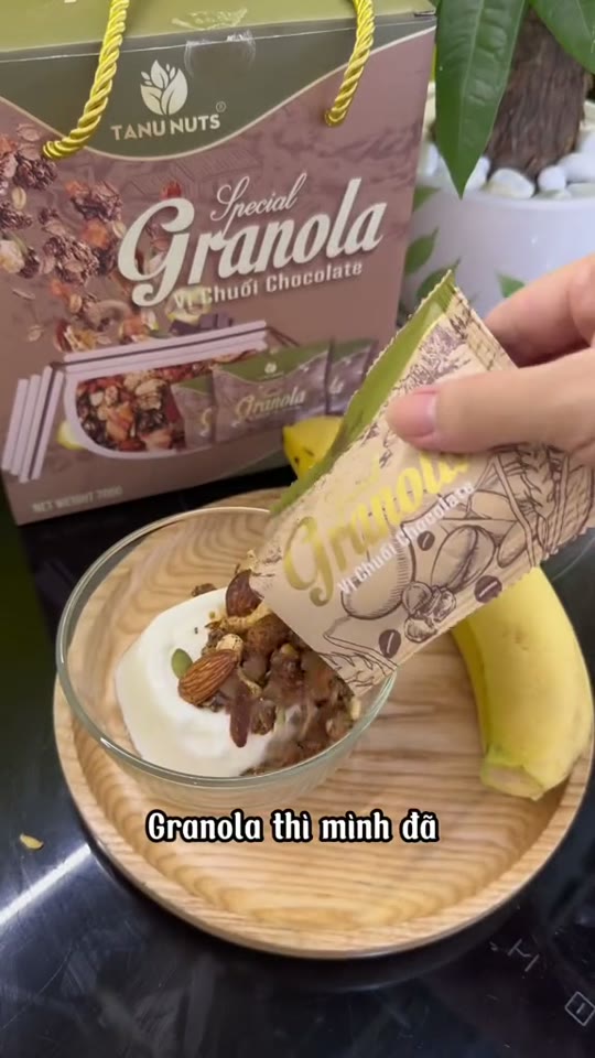 Review Granola Special nhà Tanu