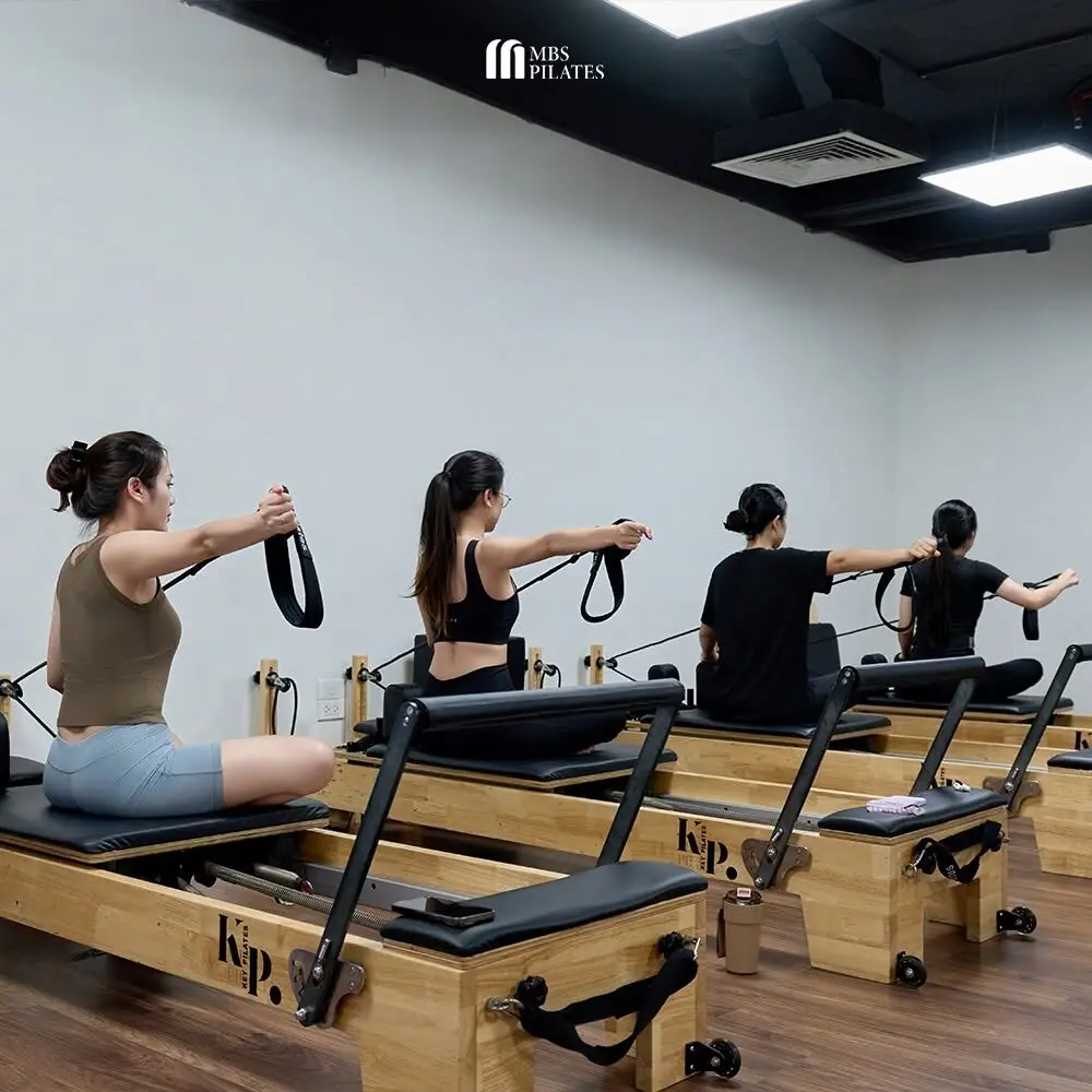 Buổi tập Pilates 1:4 nhóm nhỏ