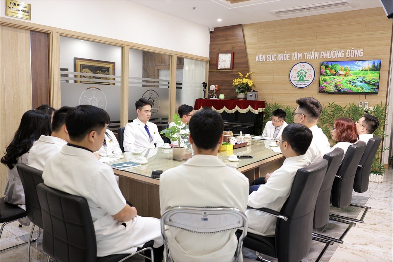 Buổi hội chẩn chuyên môn tại Viện Sức khỏe Tâm thần Phương Đông