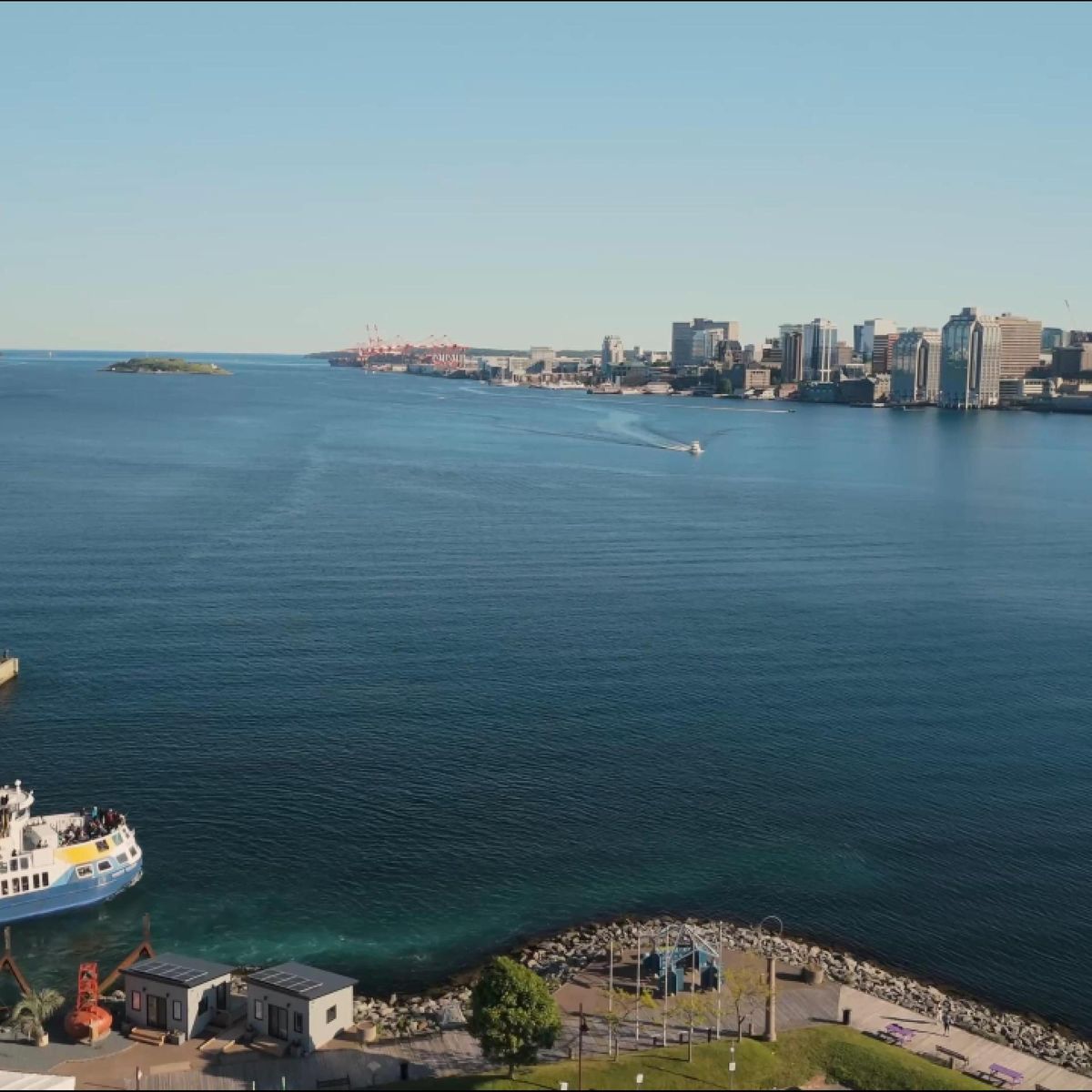 Cảng Halifax, thủ phủ tỉnh bang Nova Scotia, Canada