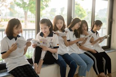 Hình ảnh học sinh và hoạt động tại trung tâm Trọng Mười Edu/ICOEURO