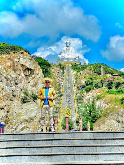 Cùng là một tảng đá nhưng số phận hoàn toàn khác nhau