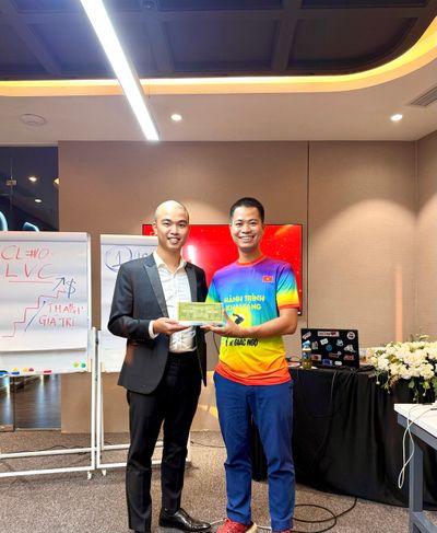 "Kim Chỉ Nam" Marketing Online 2025: Master Xuân Hùng Giải Mã "22 Quy Luật Thành Công" Của Hai Bậc Thầy Huyền Thoại Al Ries và Jack Trout