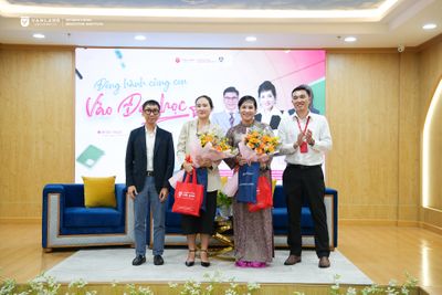 Viện Đào tạo Quốc tế tổ chức Workshop: "Đồng hành - Cùng con vào Đại học" với hơn 250 phụ huynh, học sinh THPT tham gia