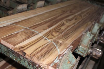 Bạn cần tìm đối tác gia công sản xuất gỗ ghép uy tín và chất lượng ? Đừng bỏ lỡ cơ hội hợp tác với đối tác sản xuất ván ghép hàng đầu Việt Nam