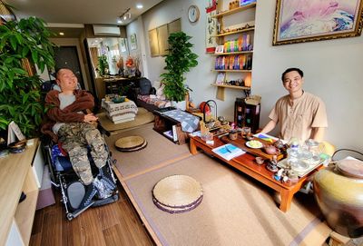 Trao chứng nhận Reiki Level 1,2 cho học viên tại HOME