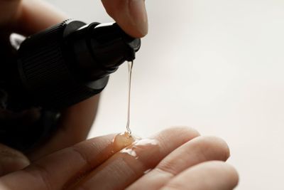 Thành phần làm đẹp là gì? Bạn nên tìm kiếm điều gì khi chọn mỹ phẩm?