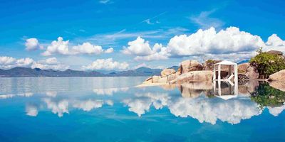 Top 3 Luxury Resorts in Ninh Van Bay – Complete Guide 2025