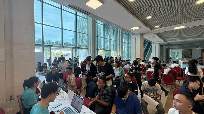 Không khí ngày hội tuyển dụng tài xế Green SM