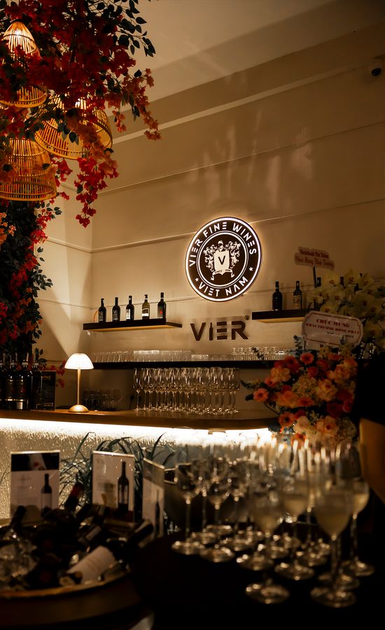 Vier Dining Wine Cellar